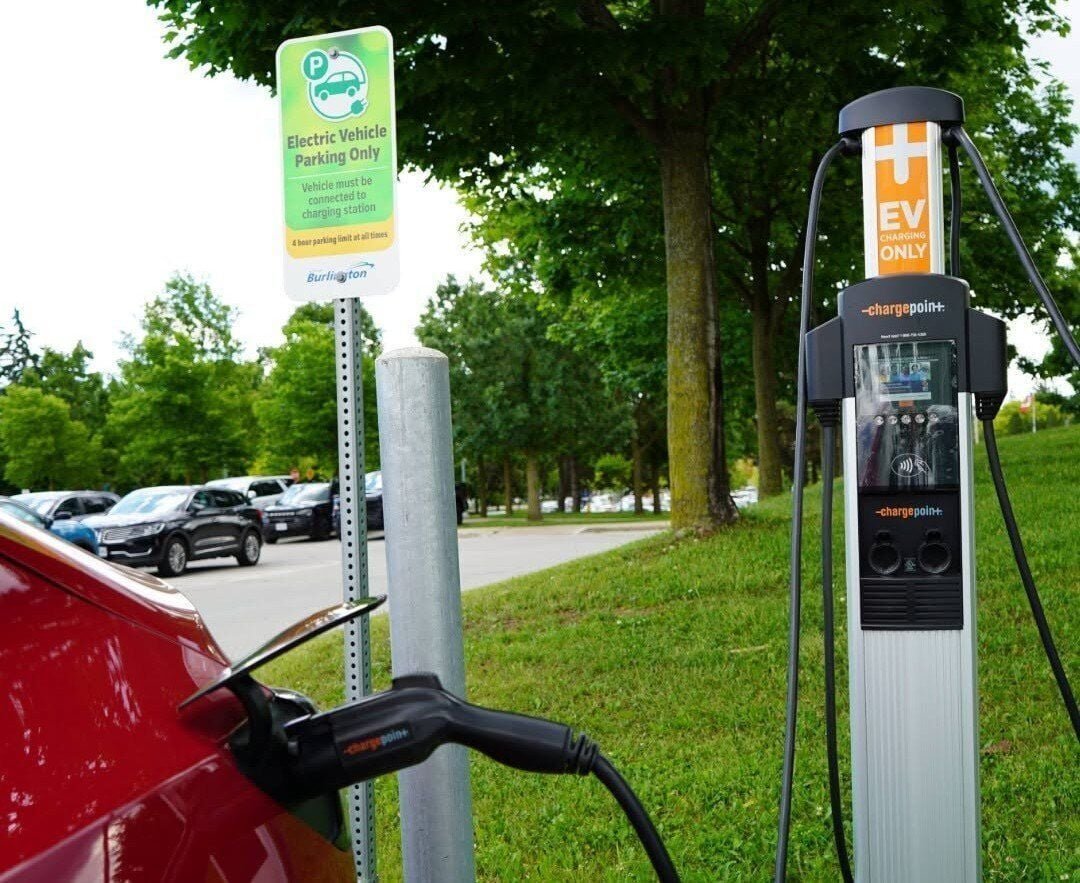 Burlington met fin à 11 ans de recharge gratuite le 1er octobre — et la facturation horaire pose un 