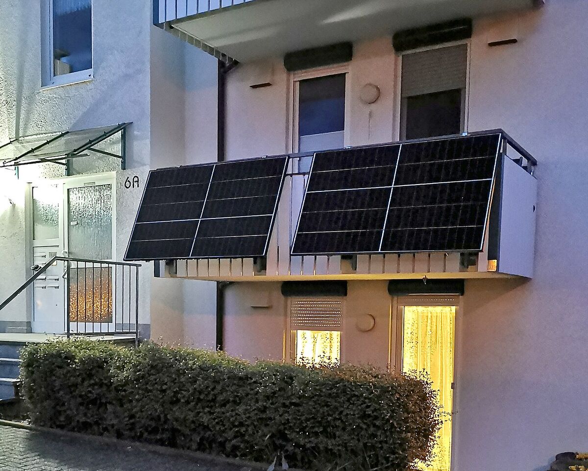 Des projets de loi californiens sur l'énergie solaire avancent pour soutenir le solaire de balcon, le solaire communautaire et les VPP