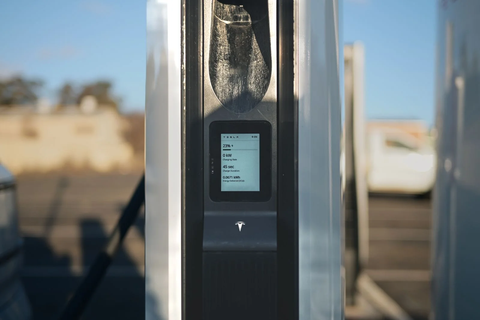 Le parc de bornes de recharge rapide du Canada augmente de 4,2 % au T3 2026 — mais l'utilisation reste sous le seuil de 20 %