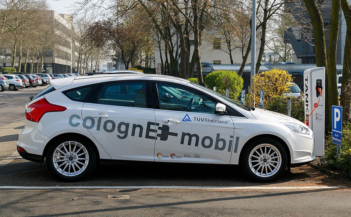 Le plan canadien d'infrastructure de recharge des VÉ : objectifs 2030 et ce qui manque