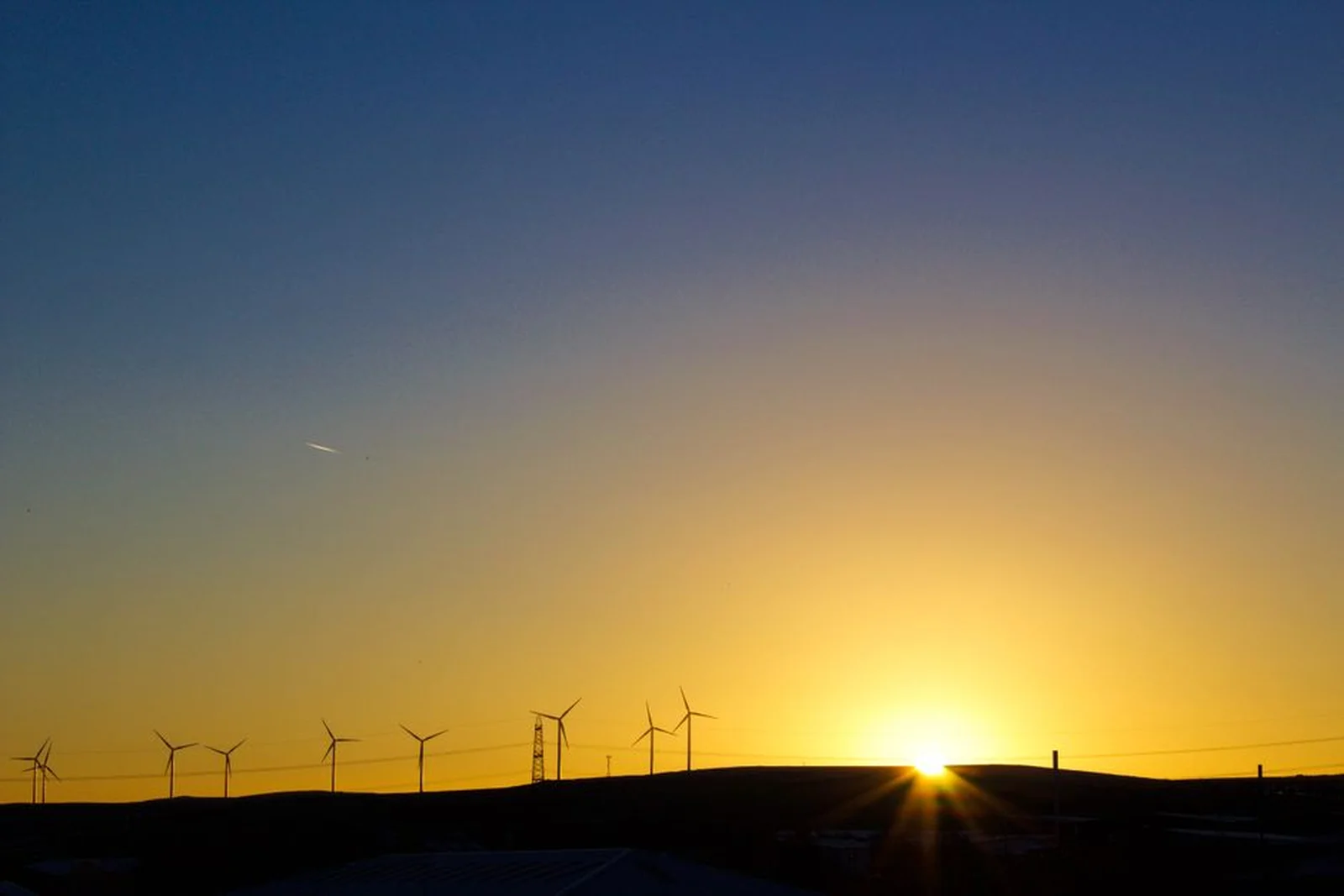 Carney's Investment Summit Pitches Clean Energy Alongside $100B in Oil and Gas Projects