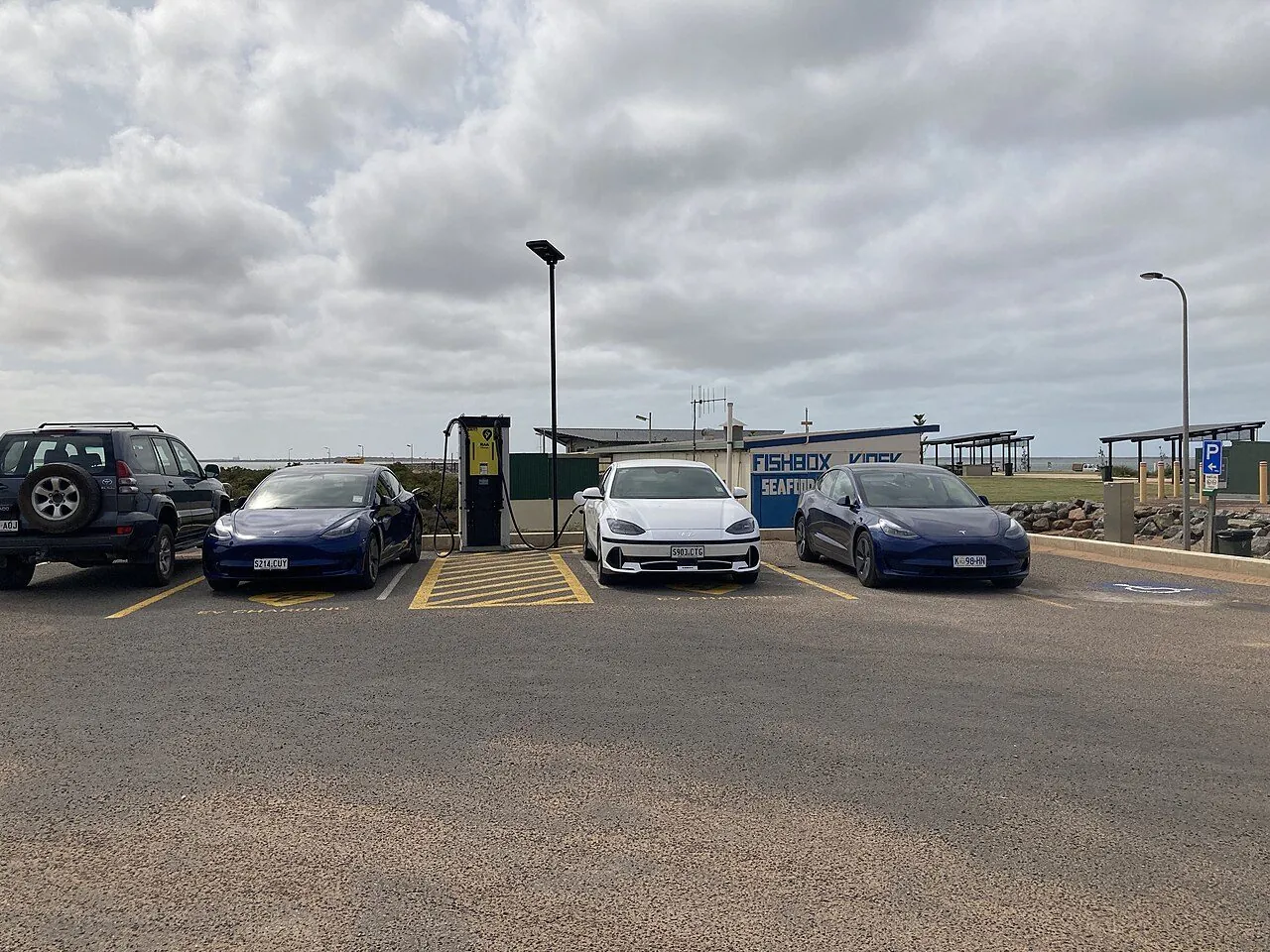 Are EV Public Chargers Reliable in Canada? A Look at Uptime and What To Do When They're Not