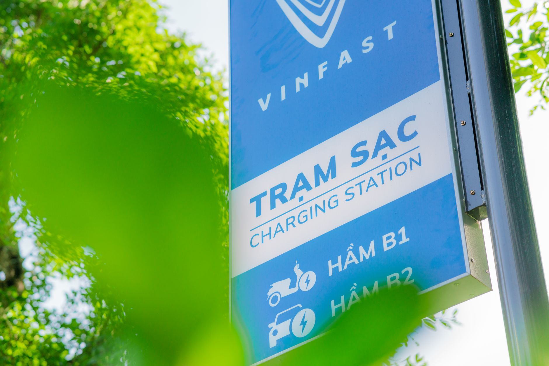 Coûts de recharge des VÉ au Canada 2026 : tarifs au kWh par province