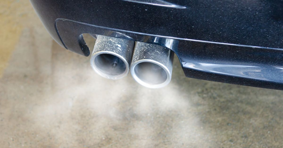 VÉ vs essence : ce qui sort du pot d'échappement versus une centrale électrique