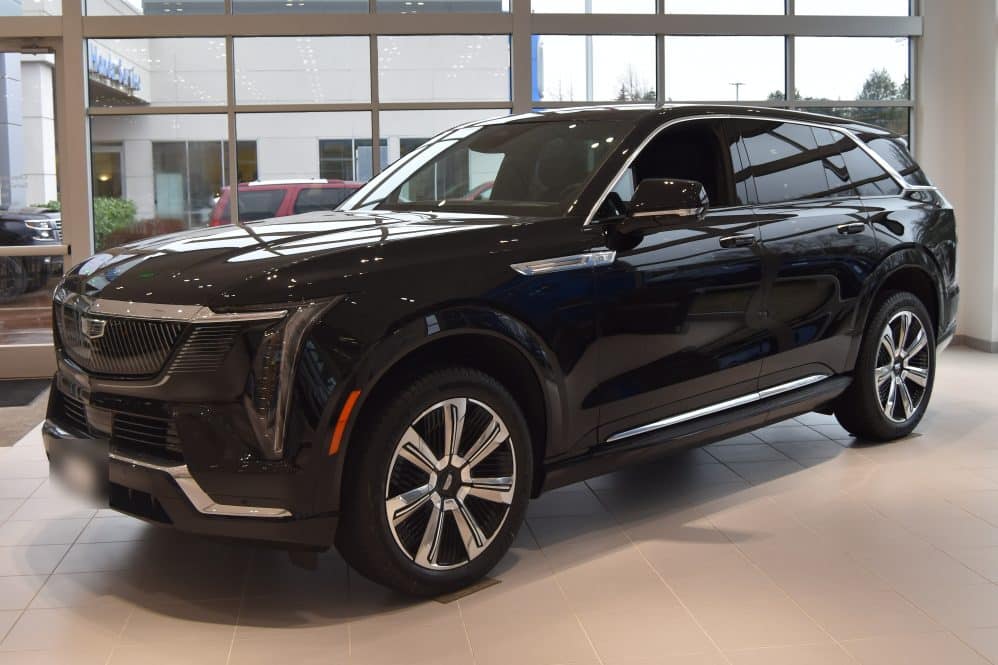 Exécutif de GM qualifie l'approche caméra-only de Tesla de « position religieuse » — Eyes-off Escala
