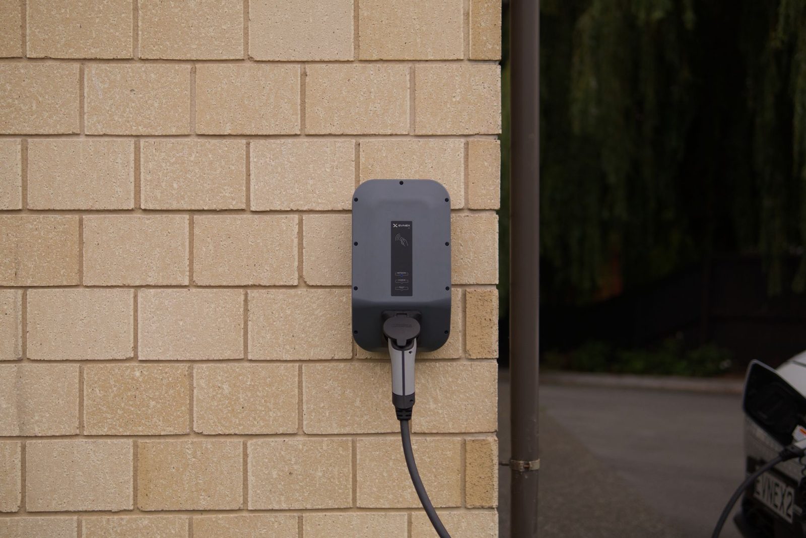 Installation d'un chargeur VÉ à domicile au Canada : le vrai coût en 2026