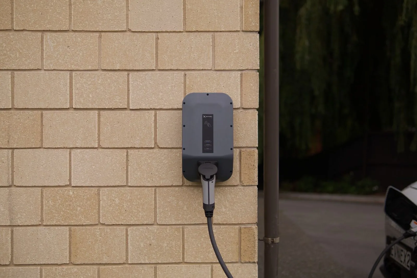 Home EV Charger Installation Cost Canada: $500–$2,500+ — See Your Province