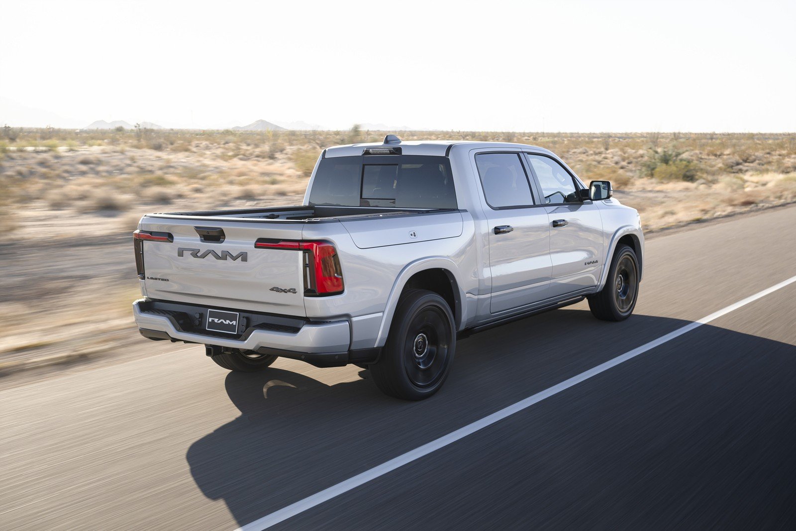 Le Jeep Grand Wagoneer EREV et le Ram 1500 REV retardés de nouveau — les mémos aux fournisseurs confirment des reports en 2027