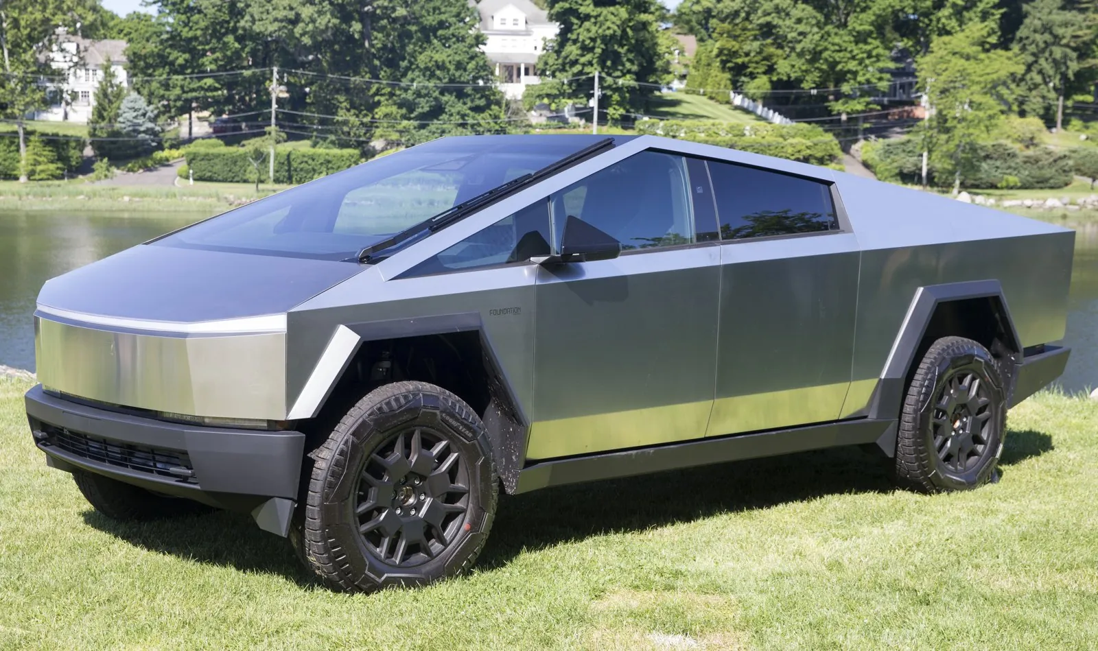 Tesla Cybertruck Prices Jump $5,000 in the U.S. — Canadian Buyers Should Pay Attention
