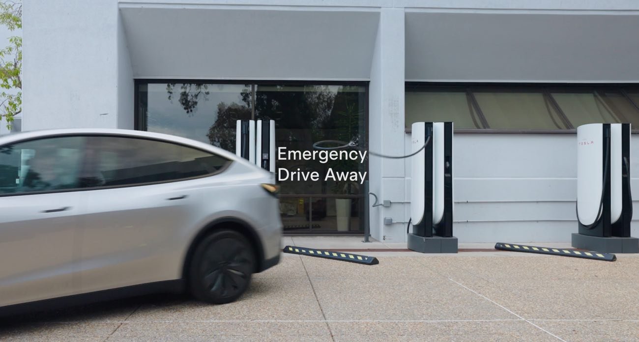 Tesla Adds Emergency Drive-Away to Superchargers — Free U.S. Update Lets Drivers Escape While Plugge