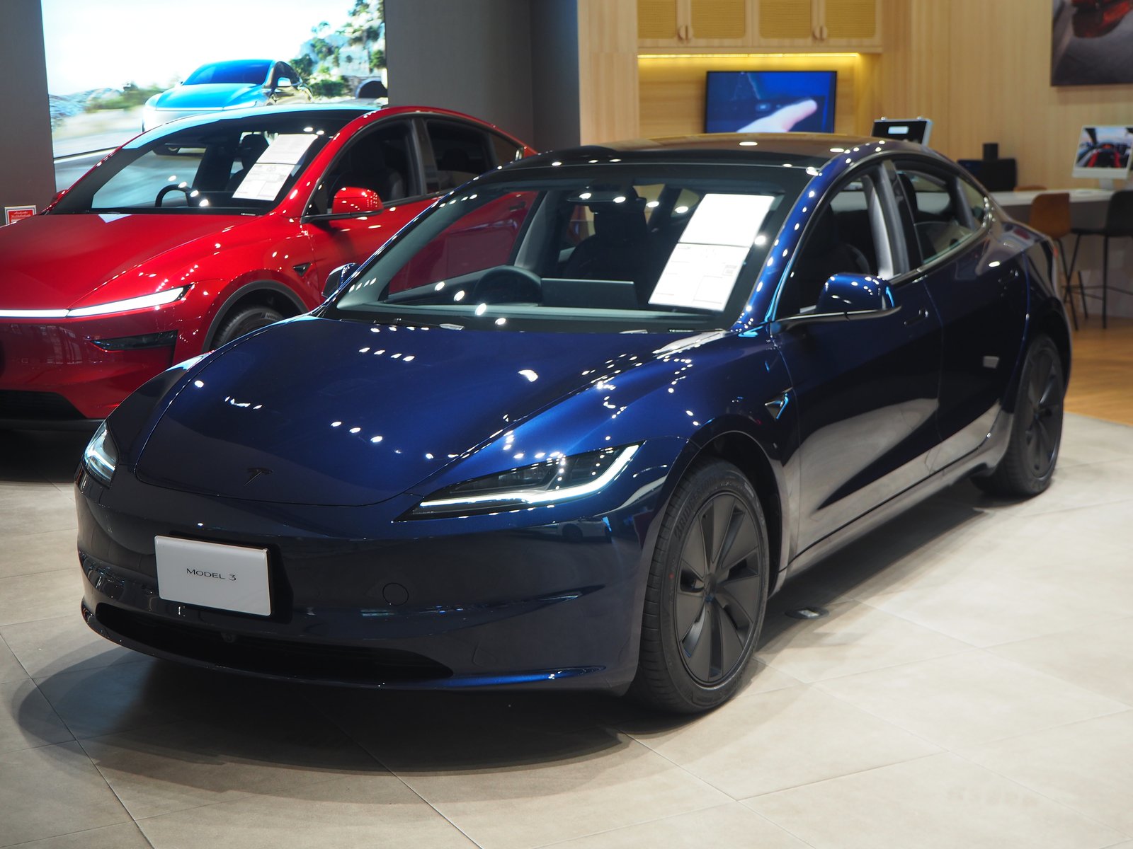 La Tesla Model 3 2026 obtient une cote de sécurité cinq étoiles de la NHTSA dans toutes les catégories