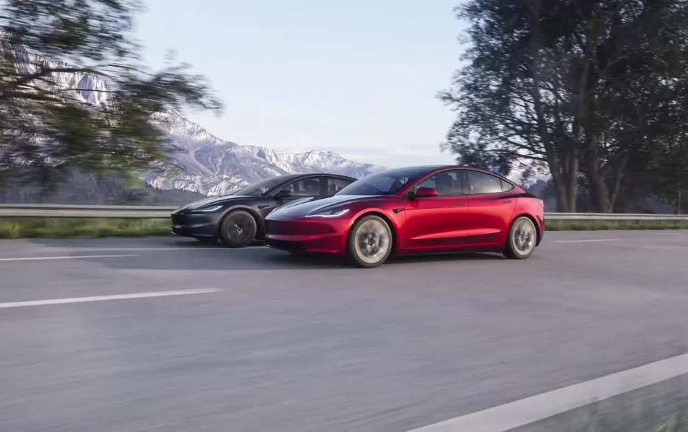 Tesla Re-Opens Model 3 Premium Configurator in Canada Amid Import Quota Pause
