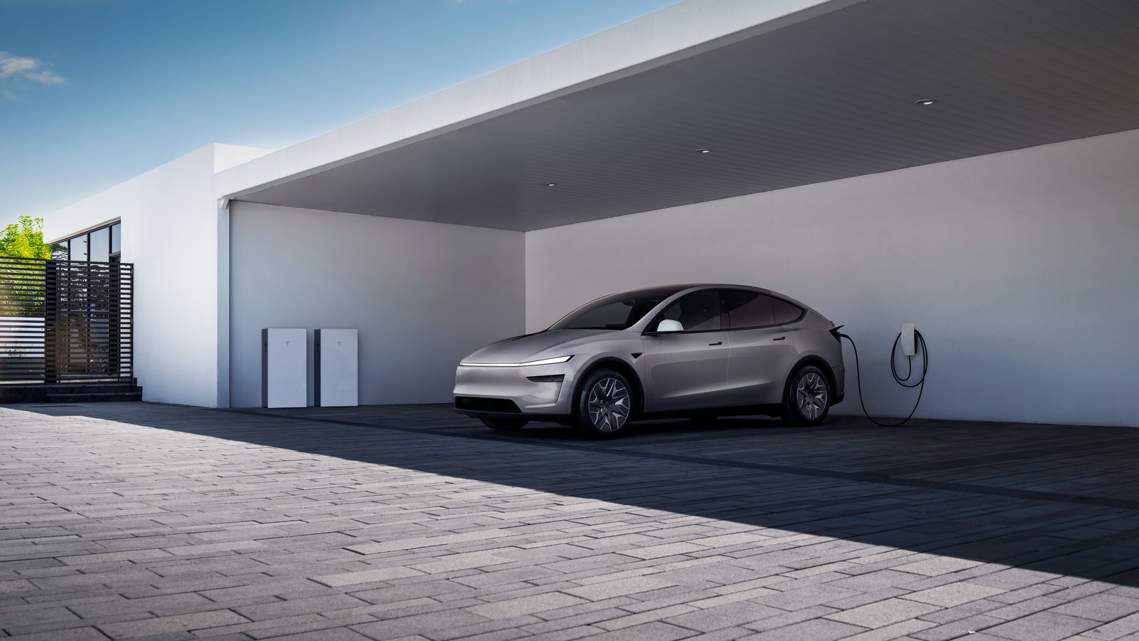 Tesla Model Y L Gets Official EPA Ratings — and Beats Tesla's Own Estimates