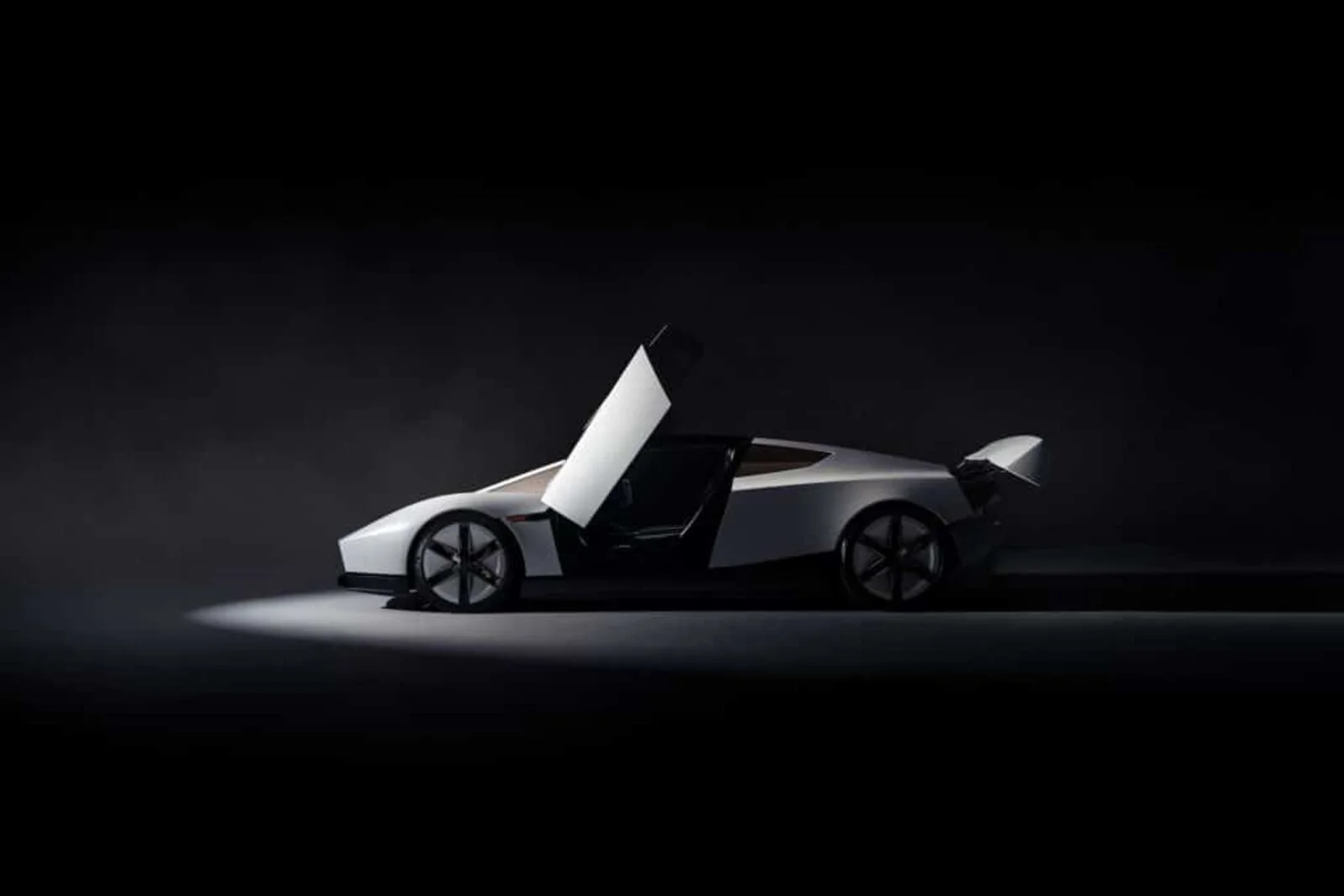 Le Tesla Roadster enfin dévoilé avec des propulseurs de fusée et une capacité de vol