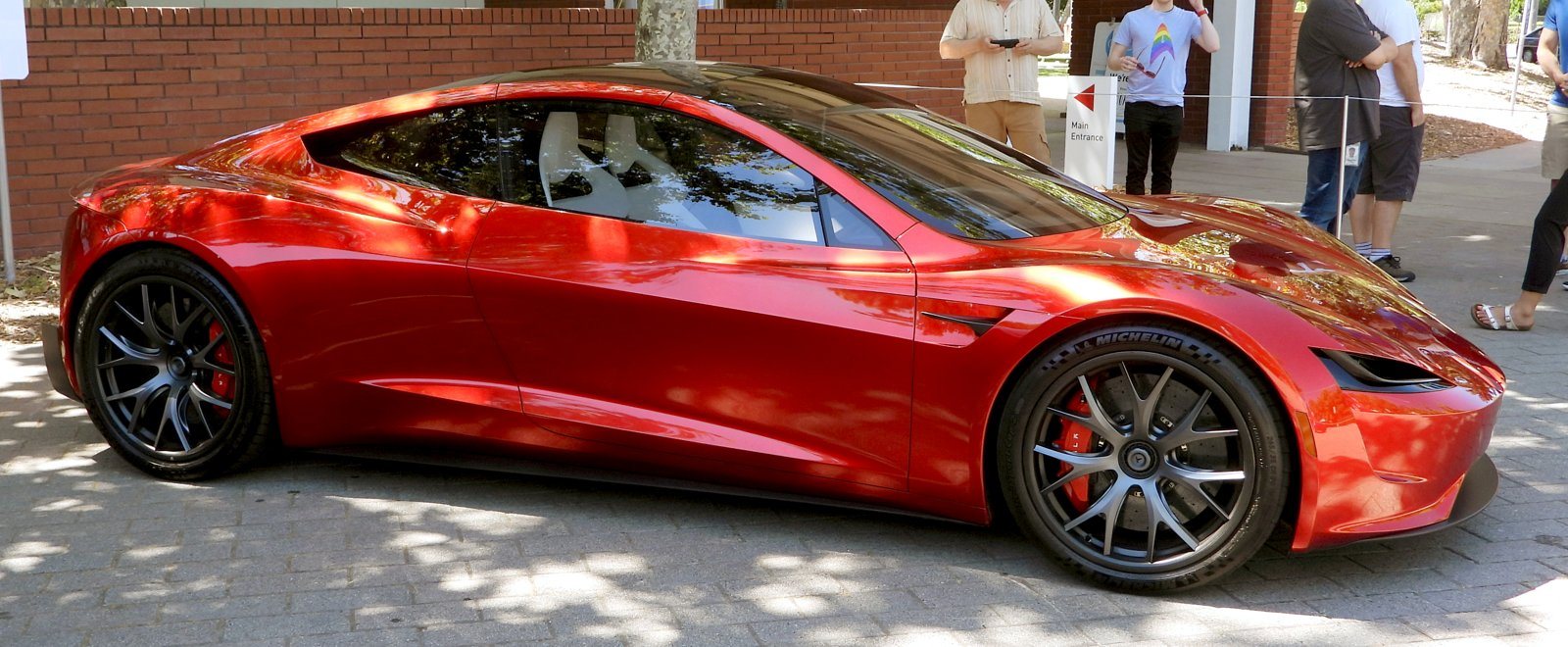 Tesla Sets October 1 Roadster Reveal: What Canadian Buyers Should Know