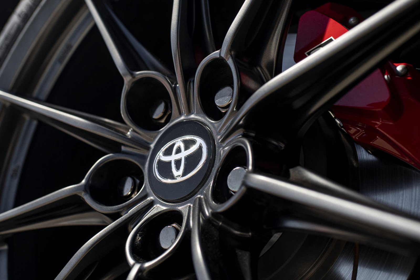 Toyota Canada Q3 2026 Electrified Sales Hit 40,019 — Up Nearly 50% Year-Over-Year